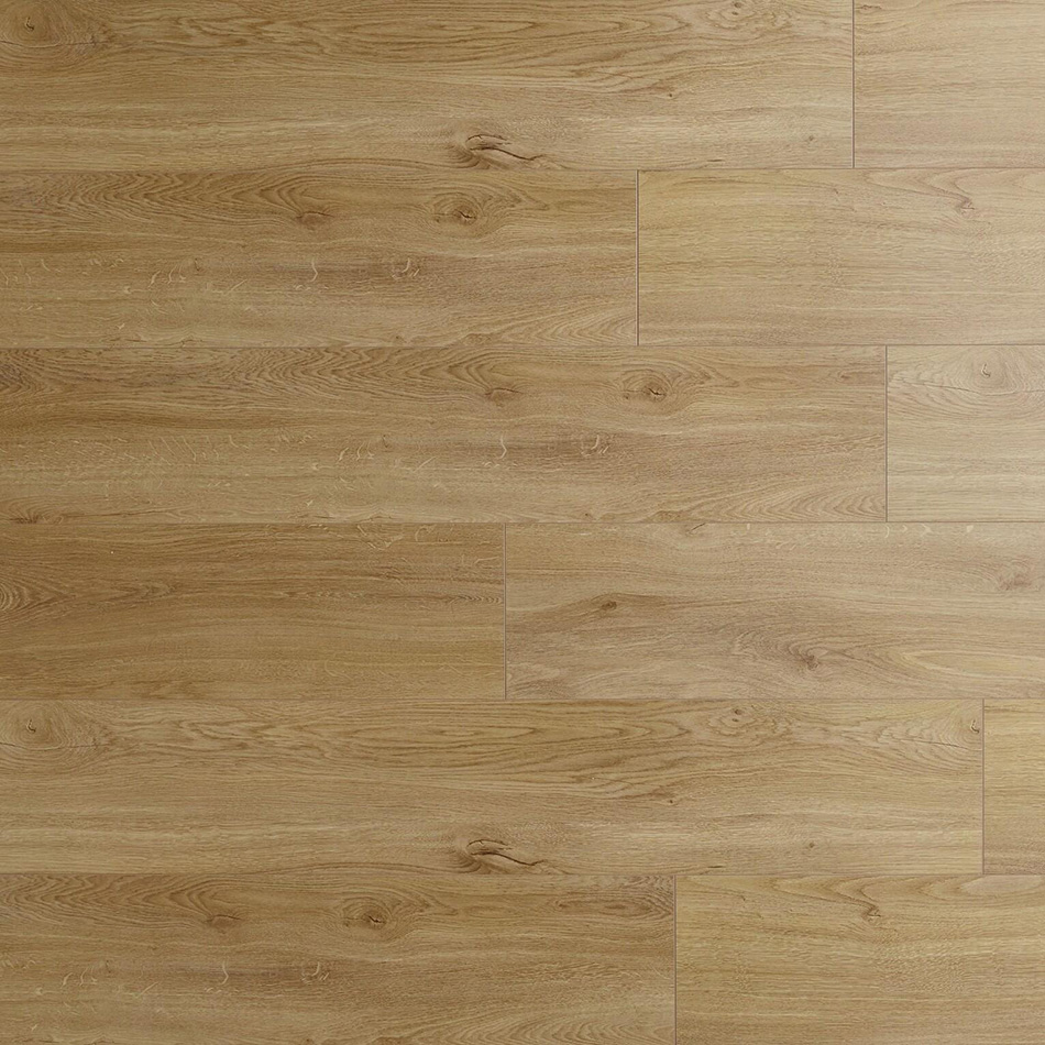 Laminado Lucerne Oak, com um tom castanho-alaranjado, acabamento mate e réguas médias.