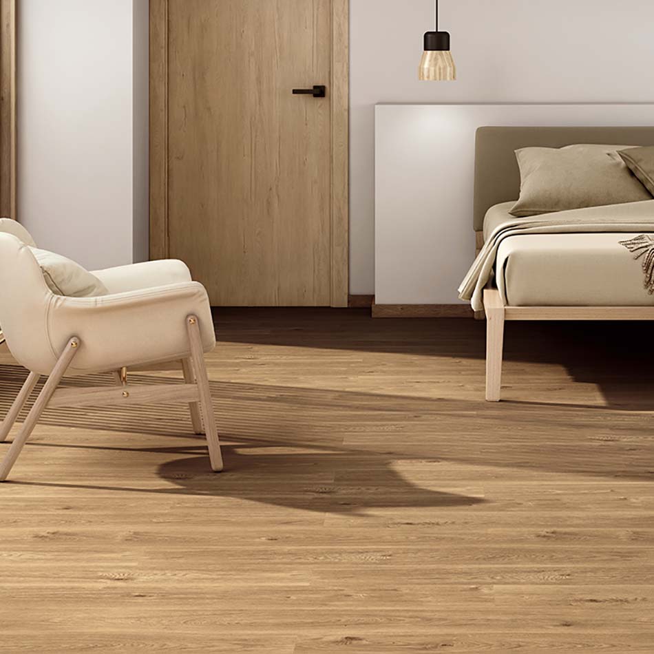 Imagem ambiente do laminado Roble Arles Natural, castanho, acabamento mate e réguas standard.